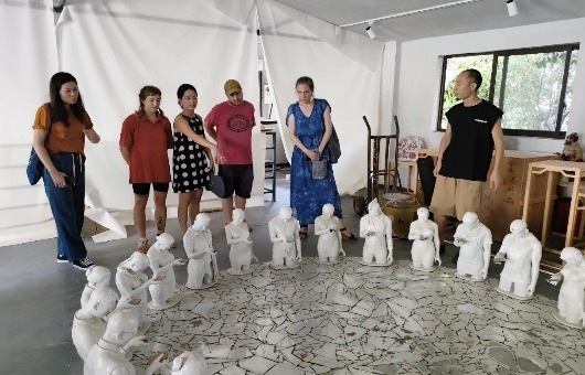 珠山区雕塑瓷厂洋景漂服务站 打造“洋景漂”温暖的家