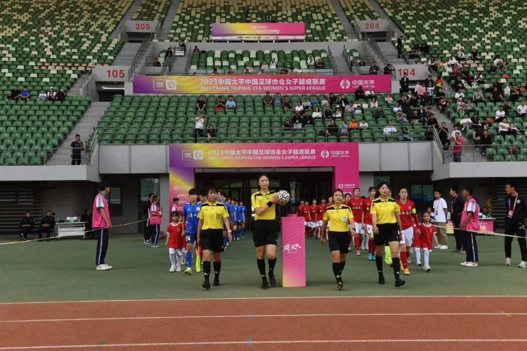 ▲陕西志丹女足本赛季一度创造最高上座人数