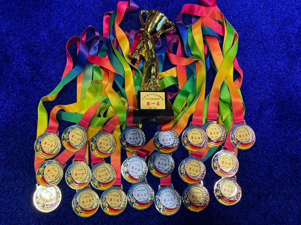 武术学院学生在2022年中国大学生武术套路锦标赛获得的部分奖牌