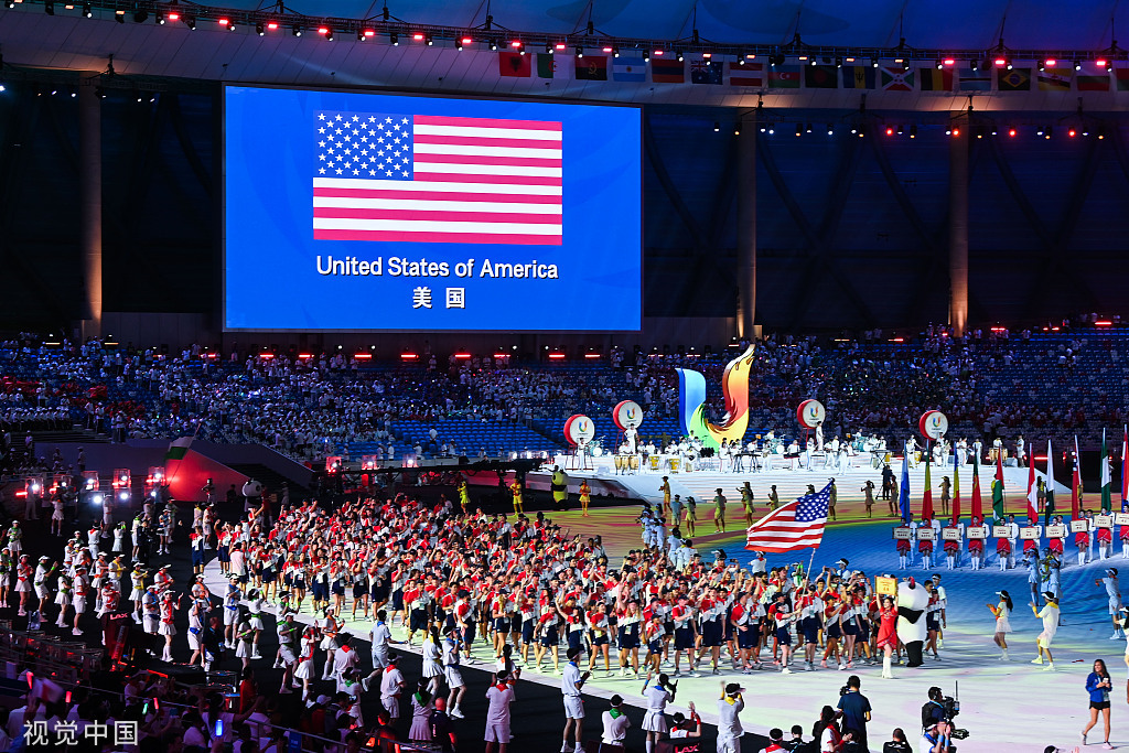 美国队在成都大运会开幕式出场
