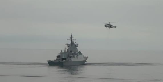 美媒炒作11艘中俄军舰在阿拉斯加附近联合巡航，中方回应
