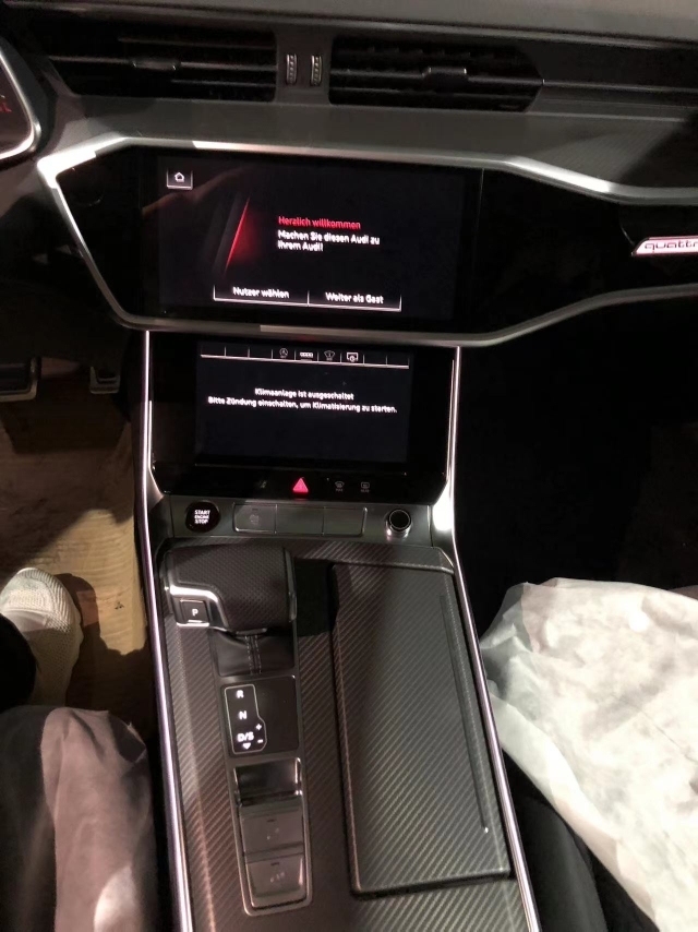 2023款奥迪rs6竞速包22轮b0音响热卖中