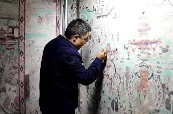 面壁对影修画摹心 敦煌壁画修复师的似水流年_凤凰网视频_凤凰网