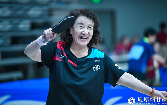 赛场上各路高手大秀绝活，精彩瞬间不断上演。