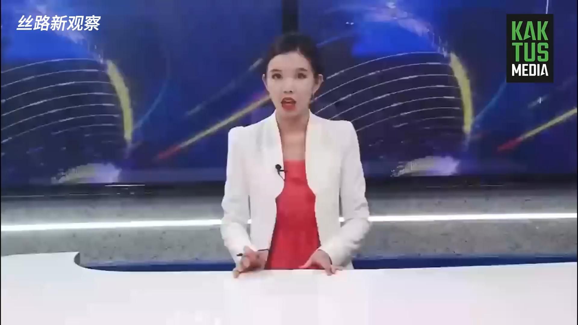 主持人直播时被突然求婚，男友冲入镜头送上戒指