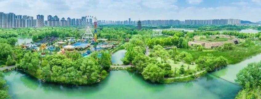 河清岸绿好风光！走，出门散步去