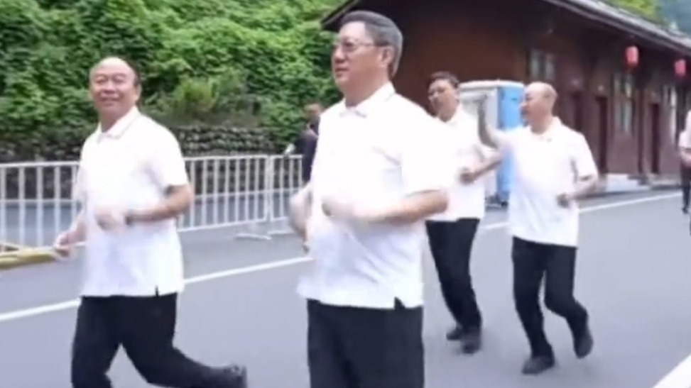 四川巴中市委书记跑马拉松视频获11万条评论，当地回应