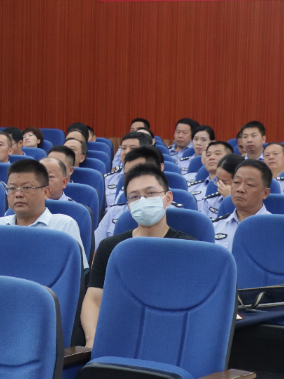 吉安市公安局法制支队原支队长刘翔受贿、徇私枉法、洗钱一案一审开庭审理