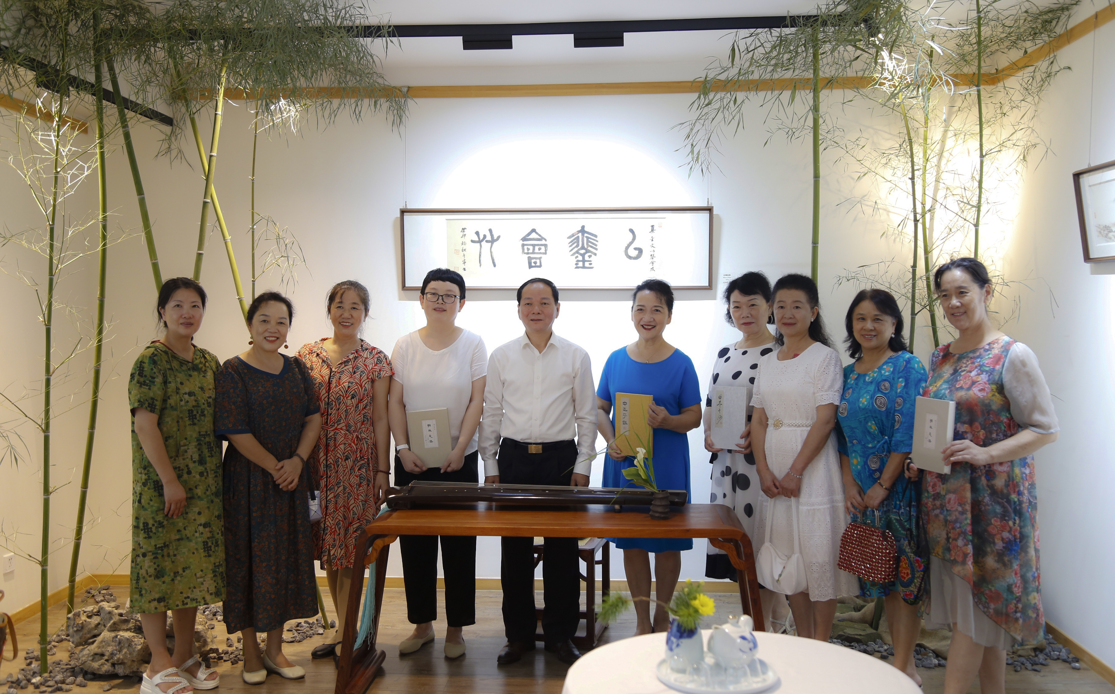 穿越时光遇见古琴！“鸾翱凤翥”马维衡梁鸾式古琴书画艺术展启幕