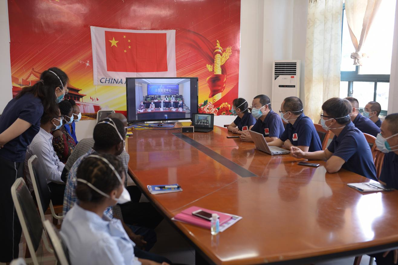 2020年4月14日，中塞友好医院与中南大学湘雅医院专家进行视频连线。