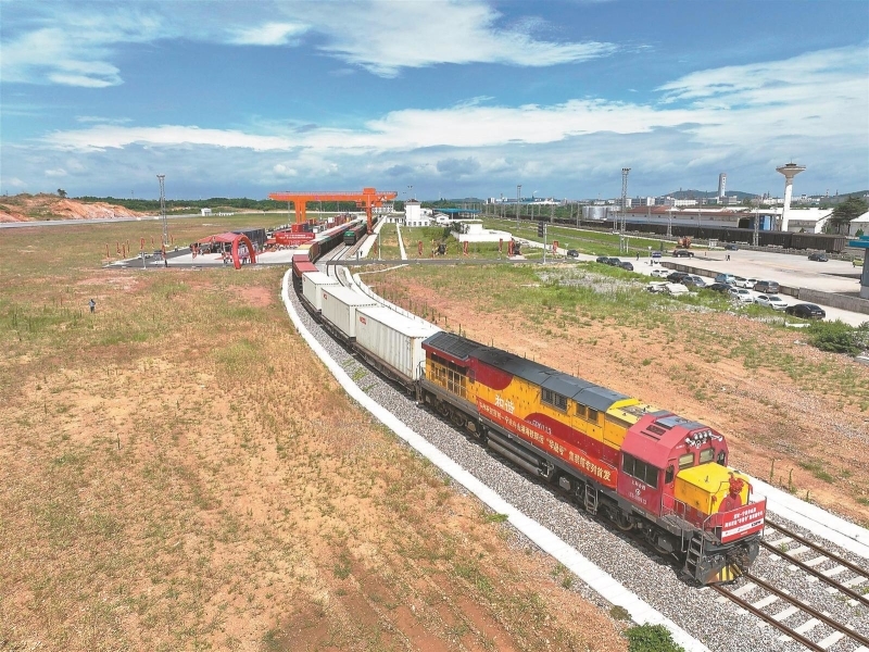 2022年7月6日，宣城—宁波舟山港海铁联运集装箱班列正式开行。