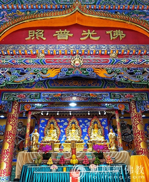打卡乌鲁木齐红光山大佛寺:近距离感受西北第一大佛的庄严神圣