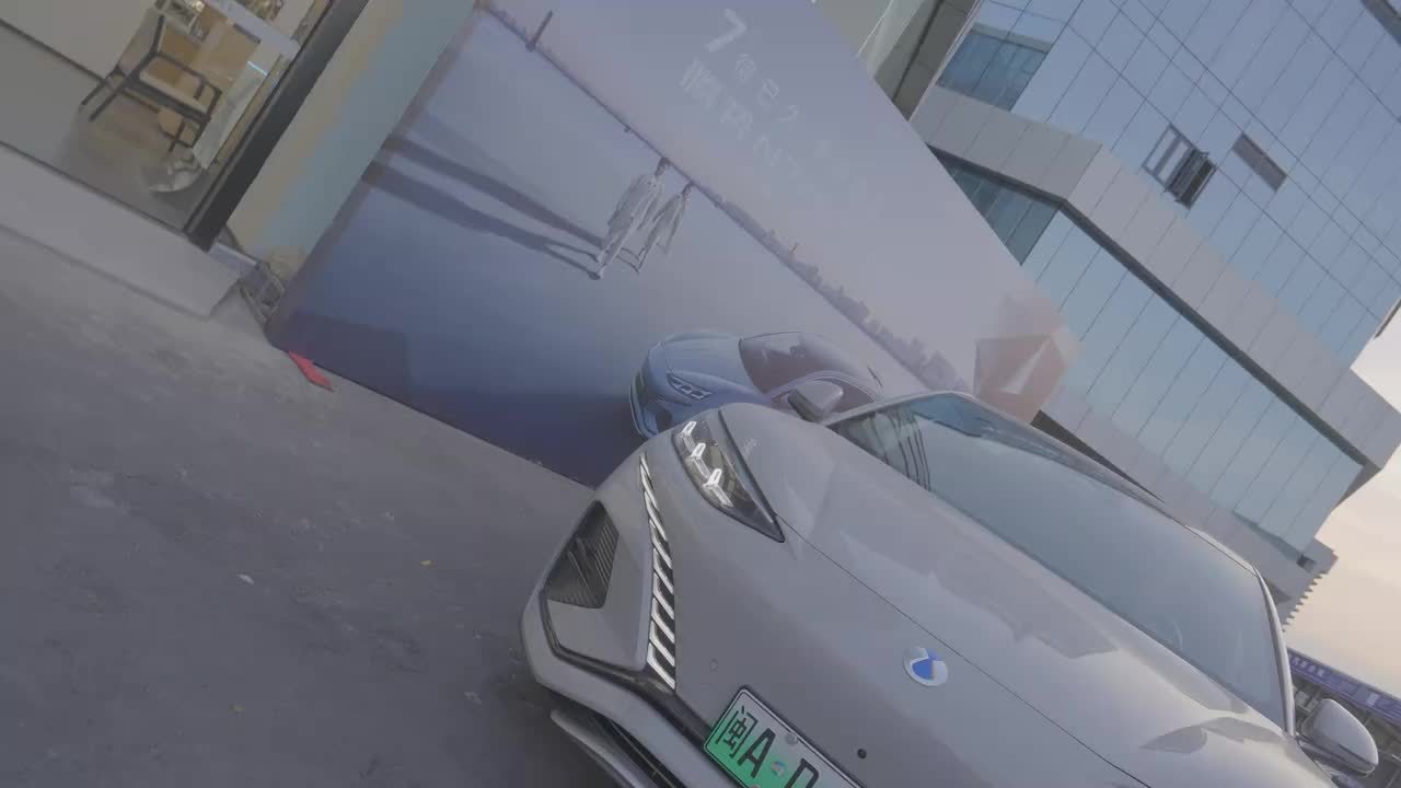 兼顾极致驾控与智能舒适，腾势N7是智能豪华SUV天花板？