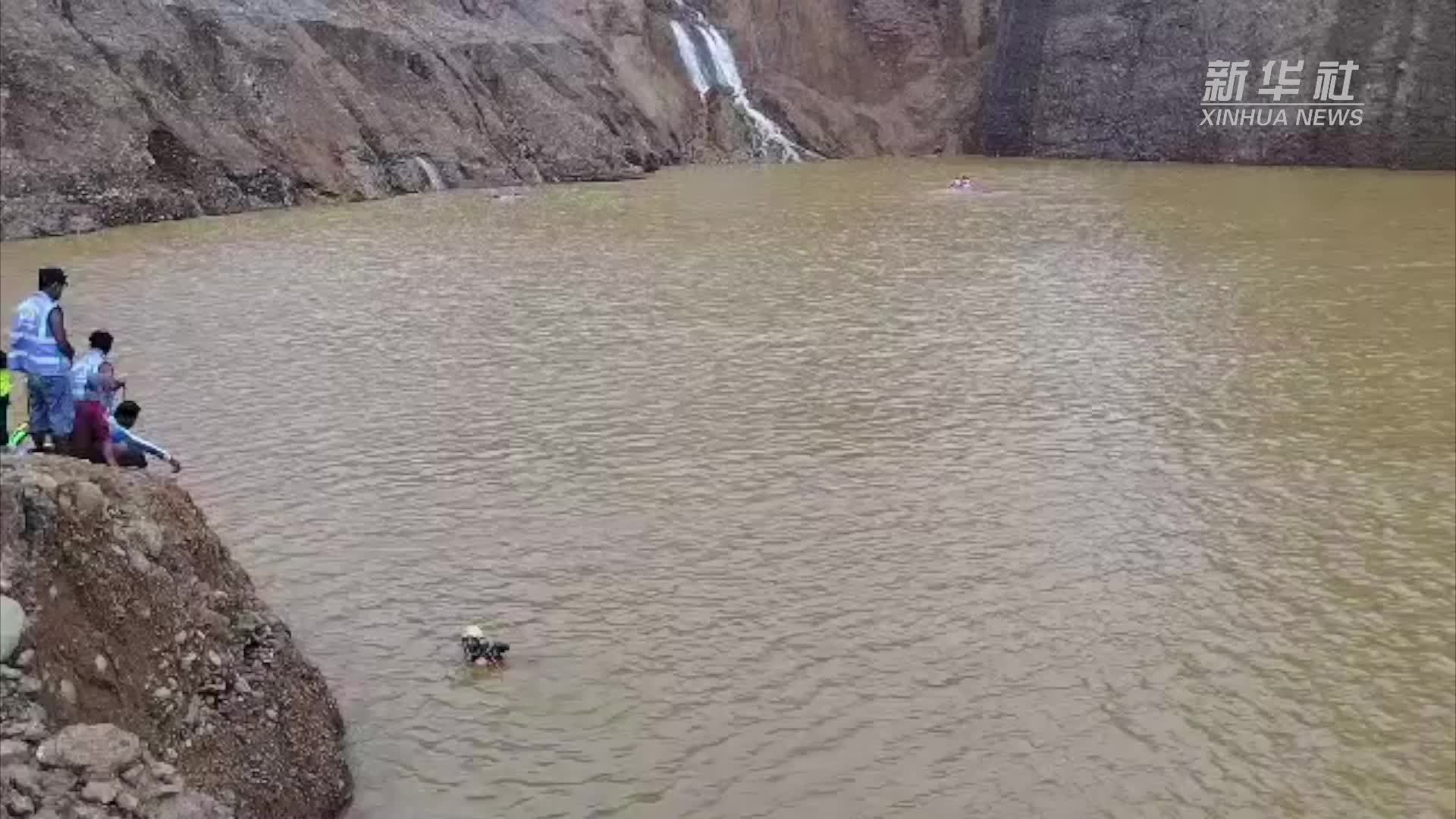 缅甸北部一玉石矿区坍塌致数十人失踪