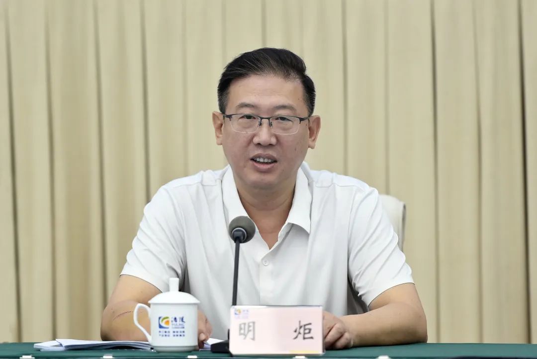 重庆市科技局党委书记、局长明炬讲话
