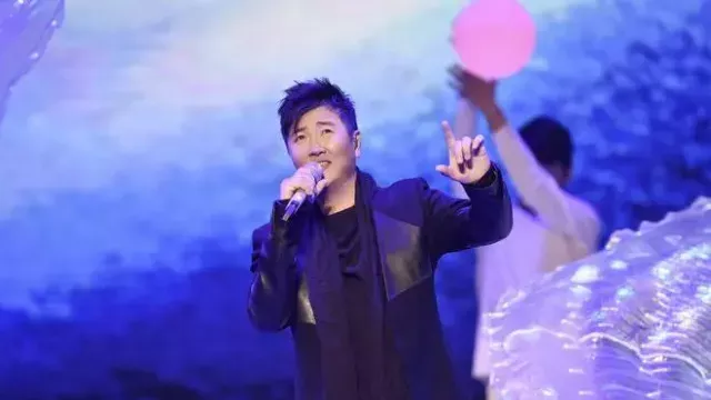 触及灵魂的歌曲，孙楠清唱歌曲《月亮》，让人感受到温暖的庇佑