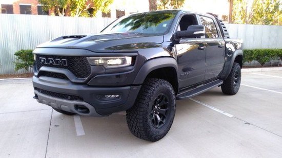 22款美规道奇霸王龙 2级包现车90多万_凤凰网汽车_凤凰网