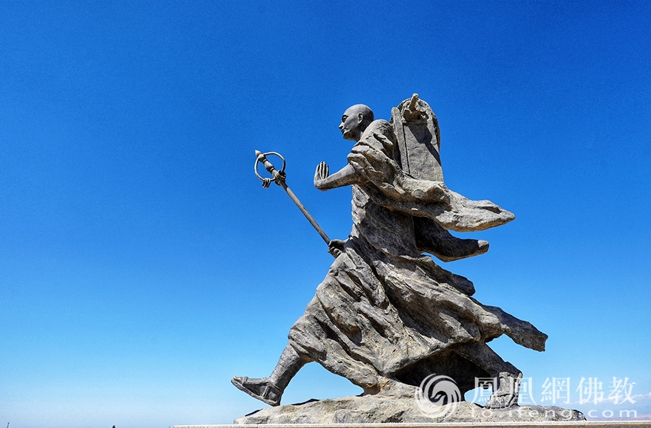 火焰山下的高昌故城：历千年风沙仍雄伟壮观，玄奘讲经痕迹依稀可辩_凤凰网
