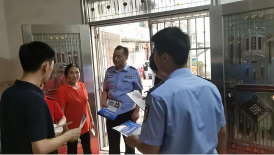 南昌县富山乡：“扫楼”+“扫街” 反炸不停歇