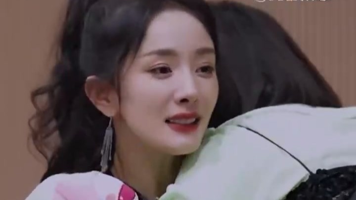 谢依霖回《密室大逃脱》是为杨幂 两人永远的时代姐妹花