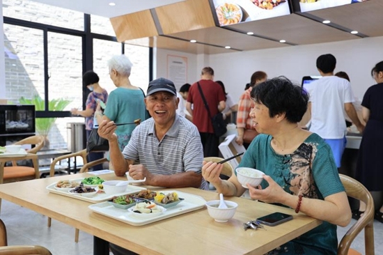 累计建成老年食堂1600余家 杭州民生“食”事暖胃更暖心