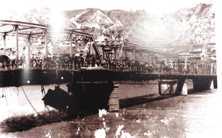 攻克中山桥（资料图片）