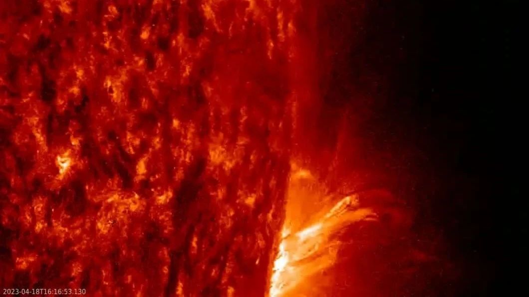 再看太阳，美丽无比，壮观之极