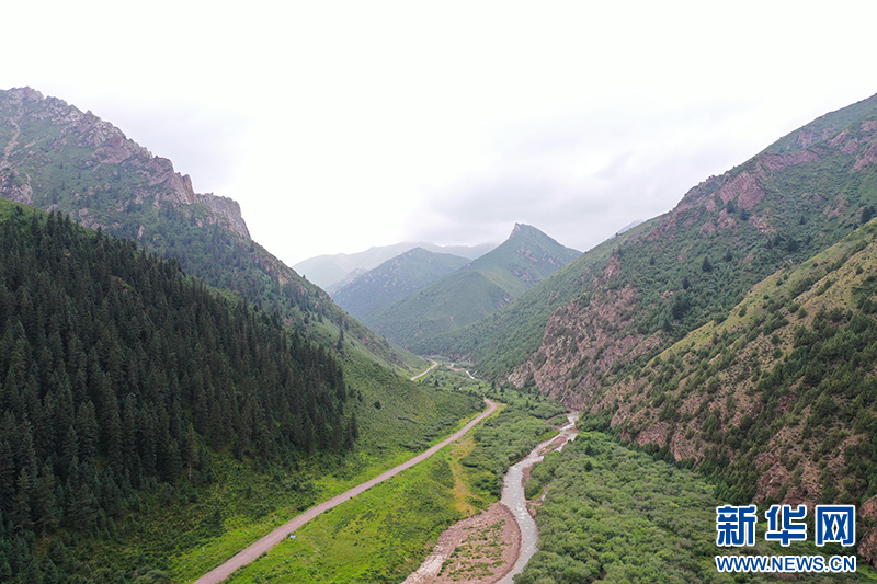 张掖市山丹县平羌口景区 新华网 童张伟 摄