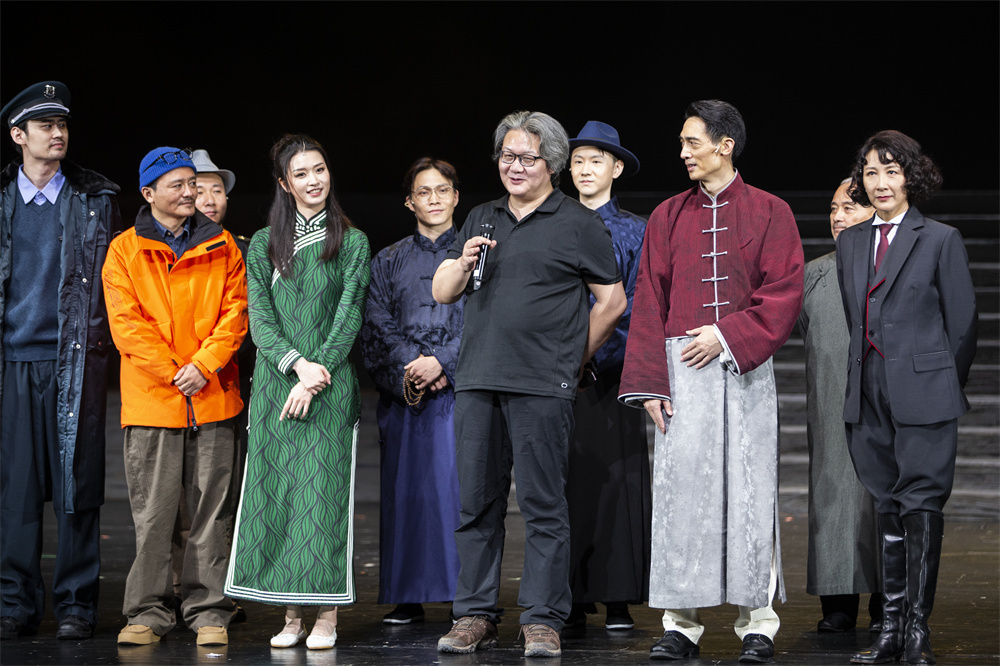 编剧、导演徐浩峰谢幕 摄影 柴美林