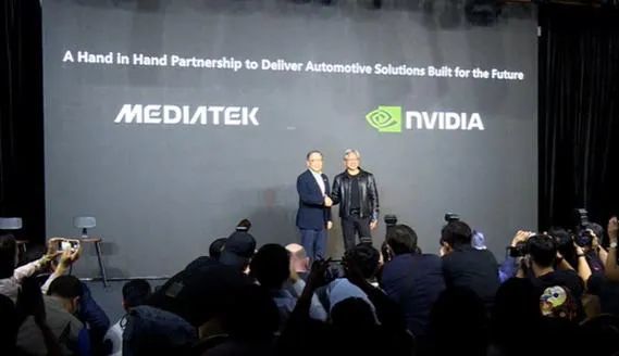 英伟达Q2财报狂飙背后:AI向上,汽车向下插图4 图片