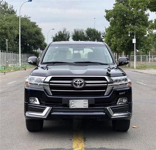 23款酷路泽5700绝版车型特价130万落地