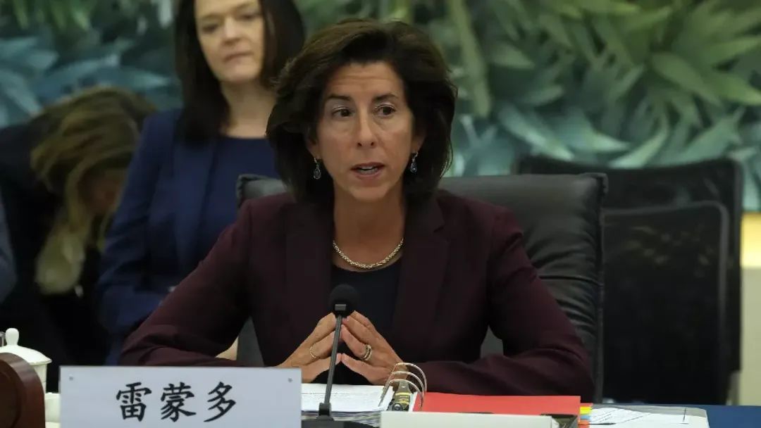 ▲据美国有线电视新闻网(CNN)28日报道,雷蒙多表示,美中维持经济关系稳定,对全世界而言“至关重要”,“这是复杂的关系,也是充满挑战的关系。在特定议题上,我们当然会有分歧……我认为若我们保持直接、开放与务实,就能有所进展。”雷蒙多称,美国寻求与中国进行“良性竞争”,无意阻碍中国经济进步,但在国家安全问题上,没有妥协或谈判余地。“美中之间大部分贸易与国家安全无关,并在许多领域,包括应对气候变化和医疗等方面能加强合作。”(图源:外媒)