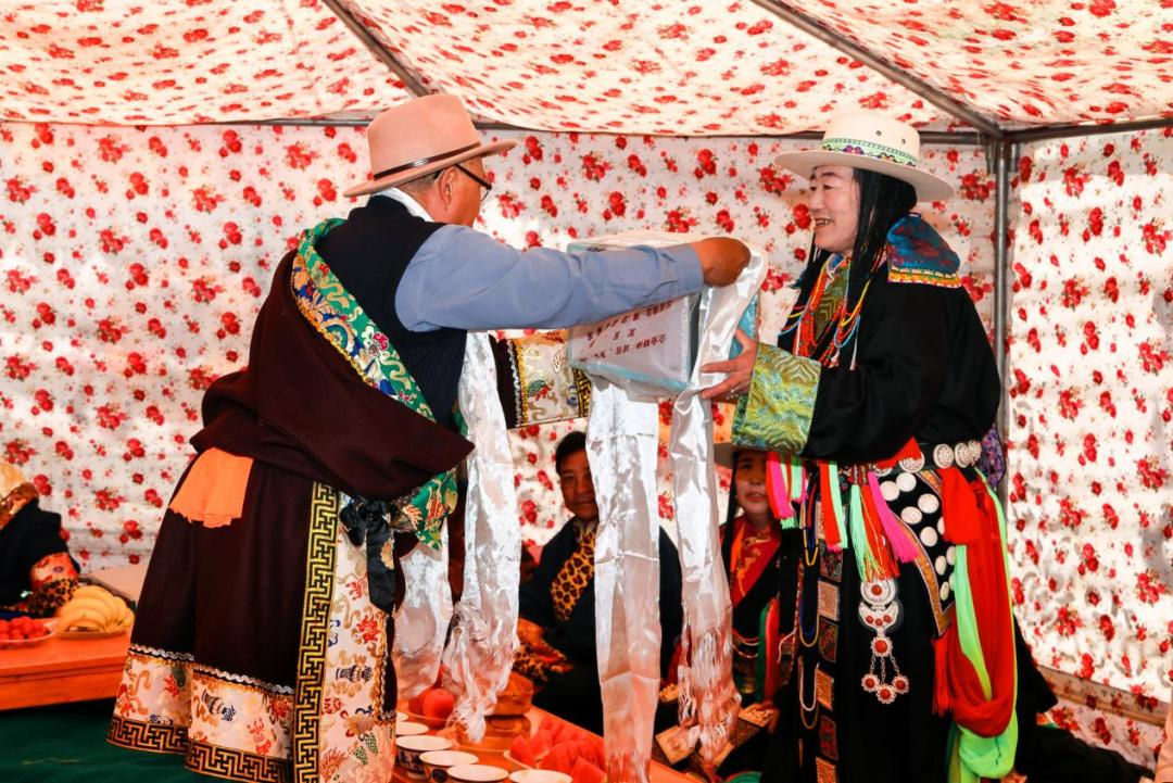 喜客向男方家交待“仲”即婚宴美食