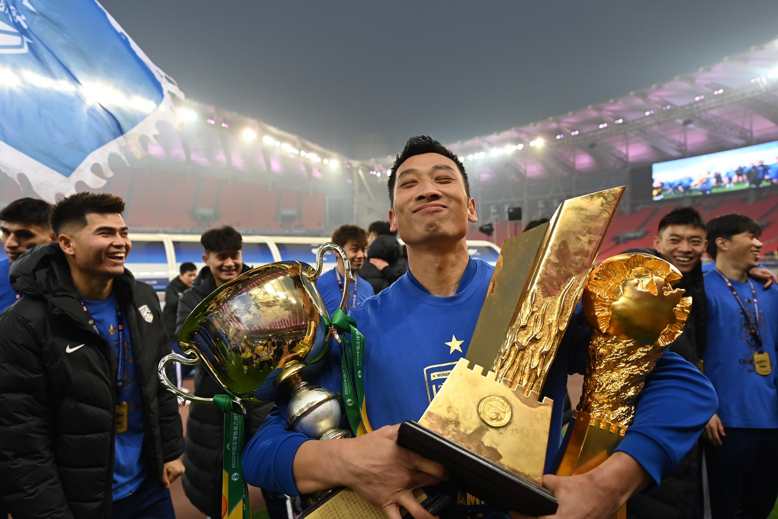 武汉三镇三年拿下三个级别联赛冠军。