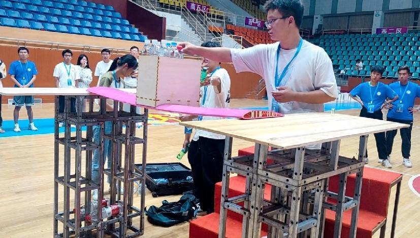 机翼静载比赛现场