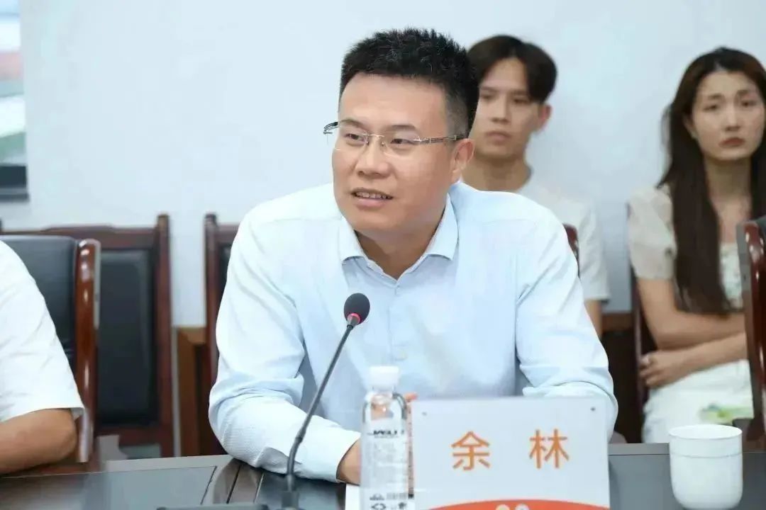 杭州学军中学副校长 余林致辞