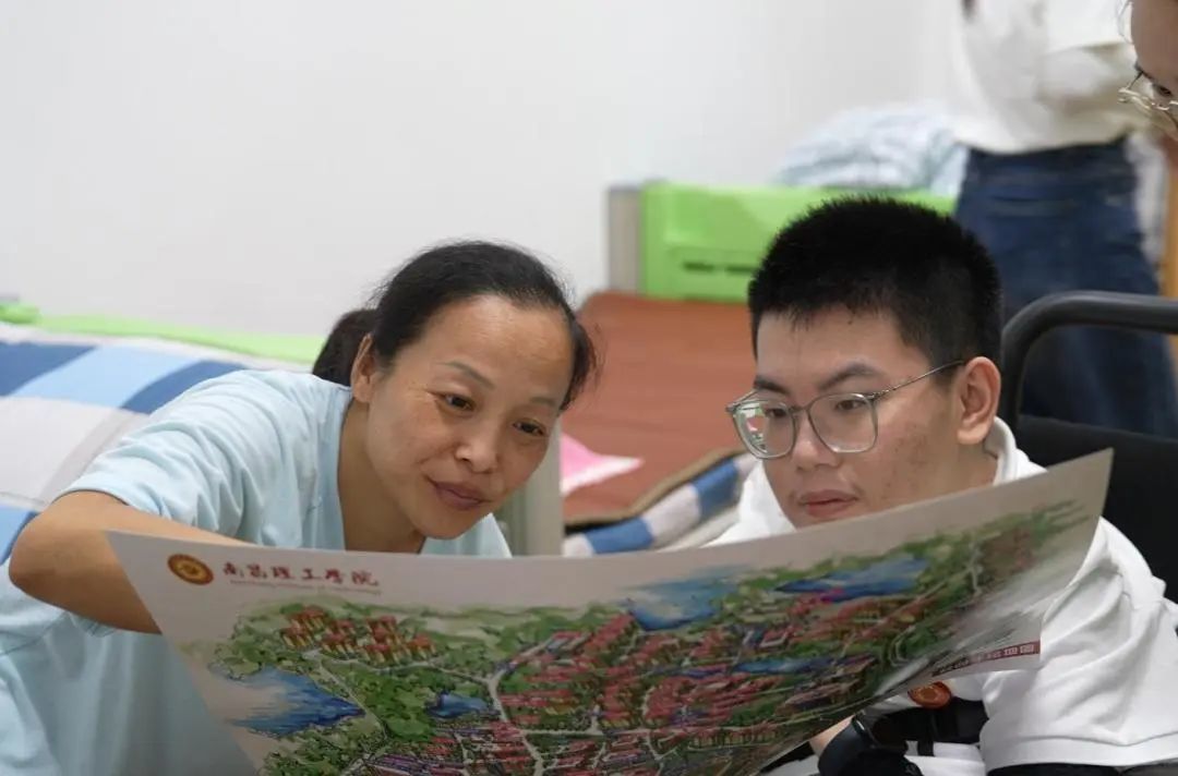 上床下桌改为单层床铺、