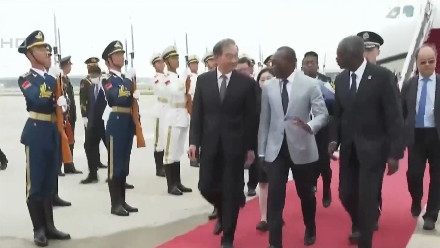 贝宁总统塔隆抵京，将出席2023服贸会全球服务贸易峰会