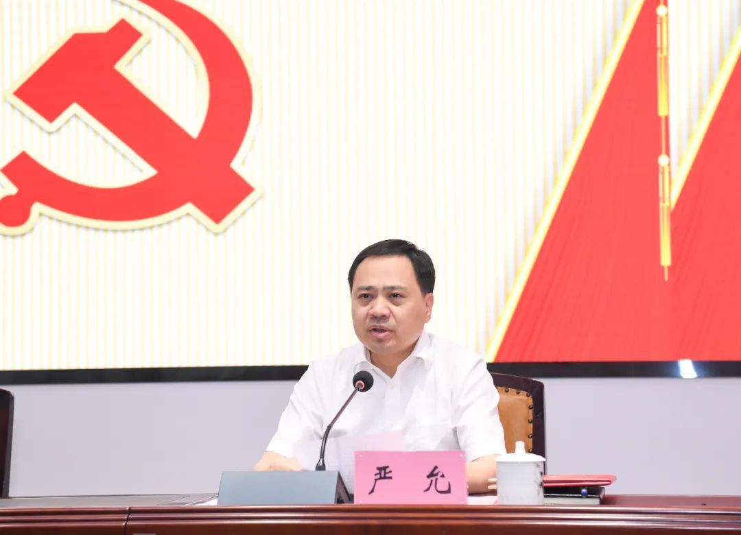 严允任宜春军分区党委第一书记