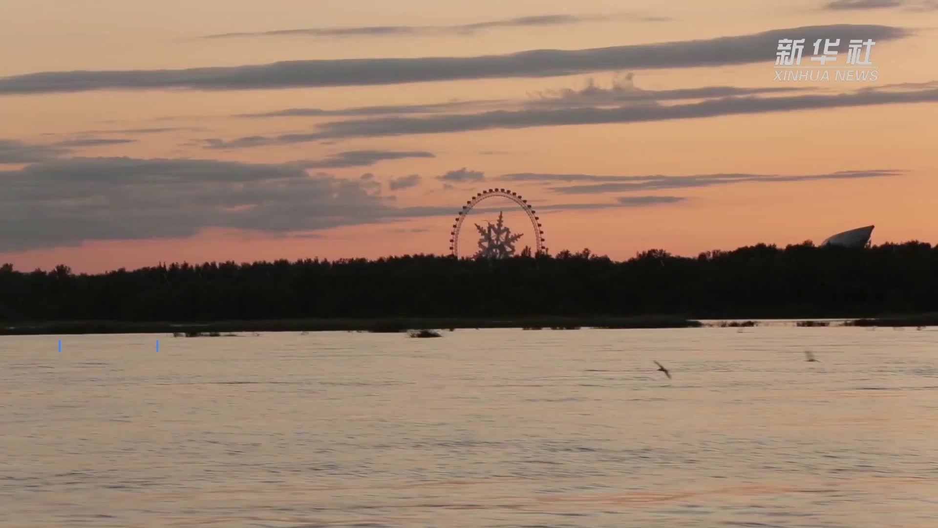 松花江畔，清风送爽入夜晚