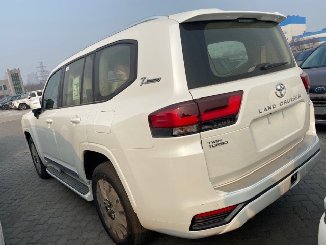 22款丰田酷路泽3500gxr高配西安92万