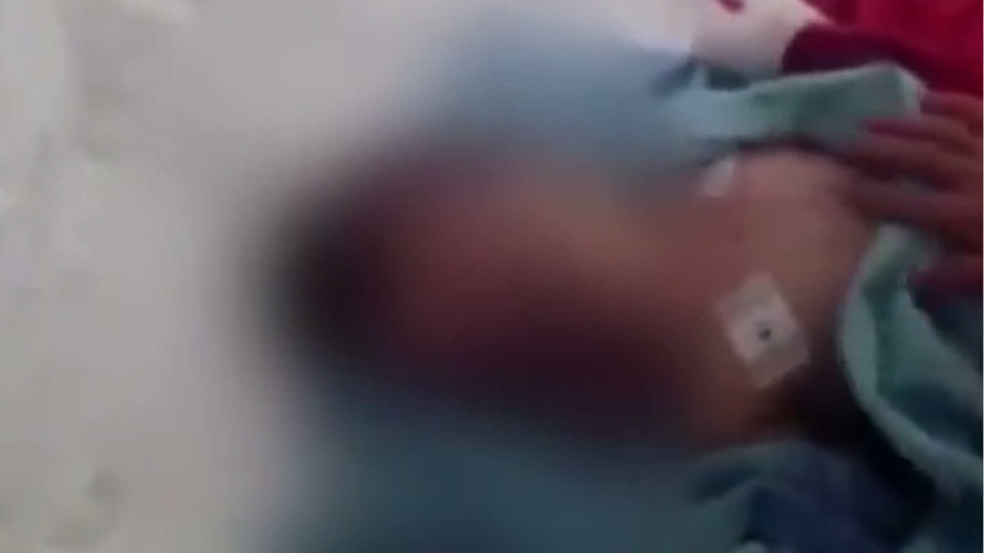 女博士因抑郁焦虑误信邪教，带11个月大孩子参加聚众淫乱活动，孩子被扎针眼500多个，遭活活虐死