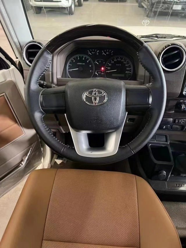 22款丰田lc79汽油70周年西安48万_凤凰网汽车_凤凰网