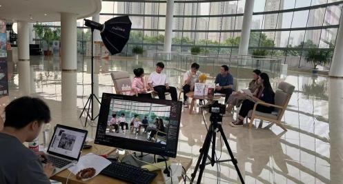 《骑兵》线上直播主创见面会