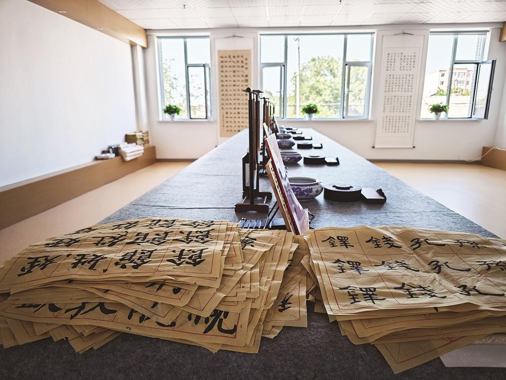 新建成的隆德社区党群服务中心，丰富了居民文化生活。