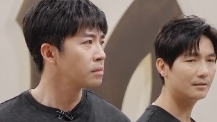 俞灏明演员的信念感差点崩了 跟王栎鑫对视瞬间笑场