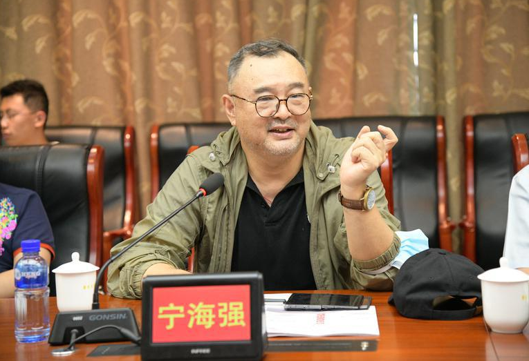 协会会员,国务院政府特殊津贴专家,原八一电影制片厂著名导演 宁海强