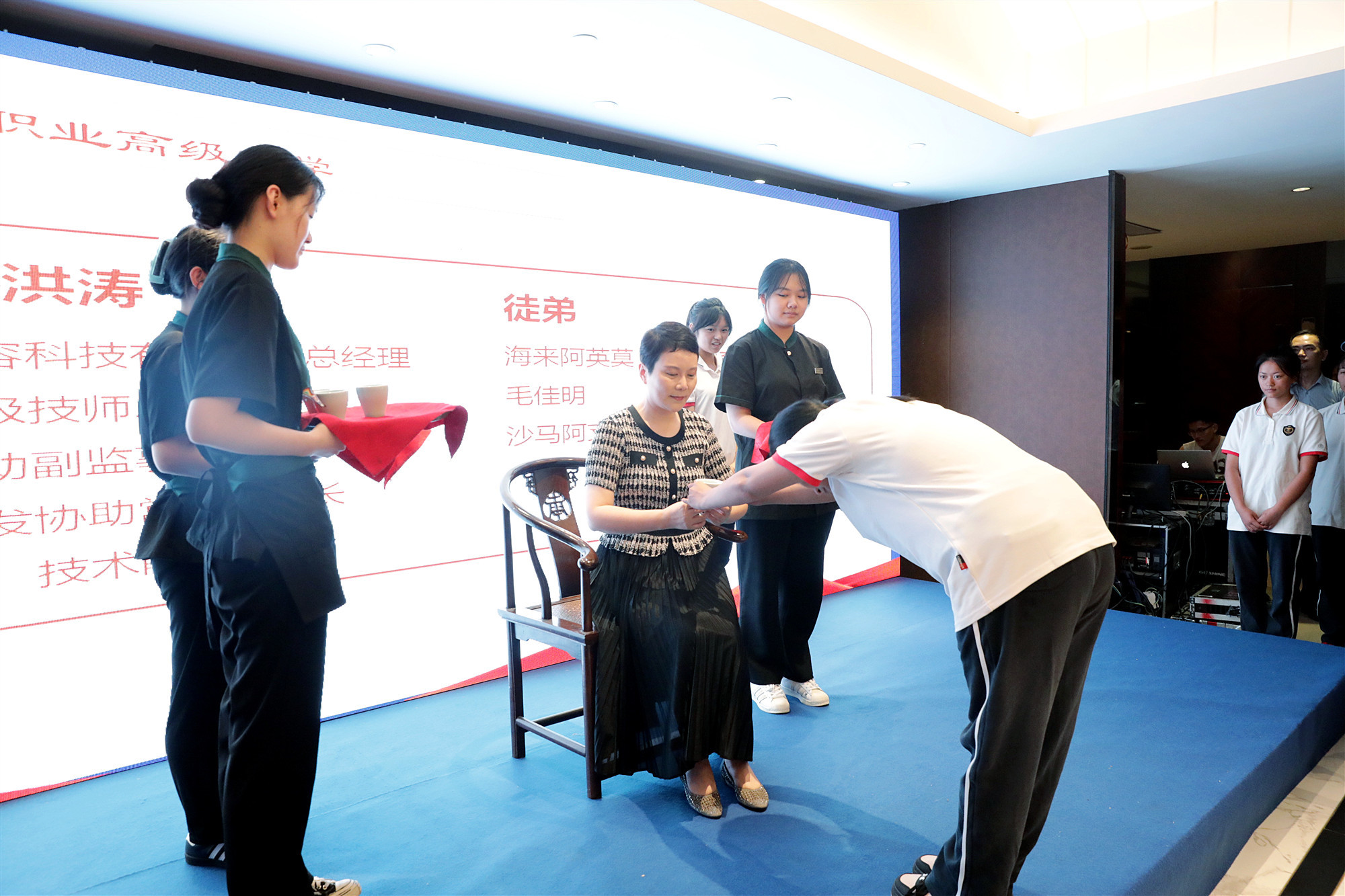 校企育人开新花 师徒同心共成长——甬江职高凉山喜德班开学第一课侧记