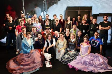 法语音乐剧《摇滚红与黑》