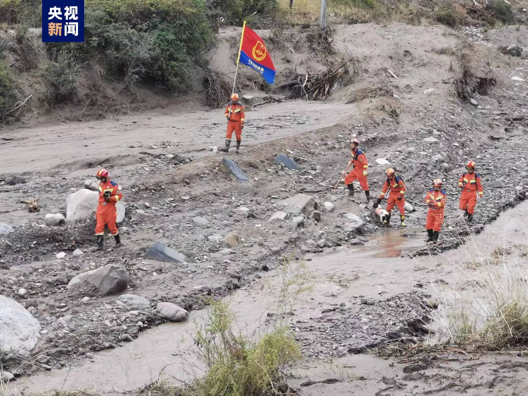 山洪泥石流致2人遇难5人失联 胡昌升现场指挥救灾